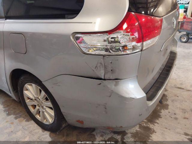 Toyota Sienna Xle Image 4