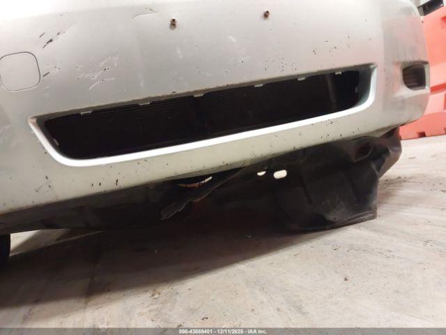 Toyota Camry Le Image 12