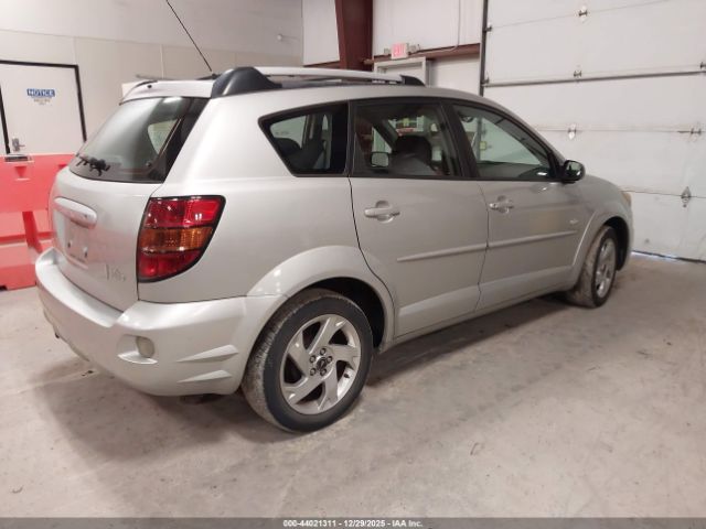 Pontiac Vibe Image 3