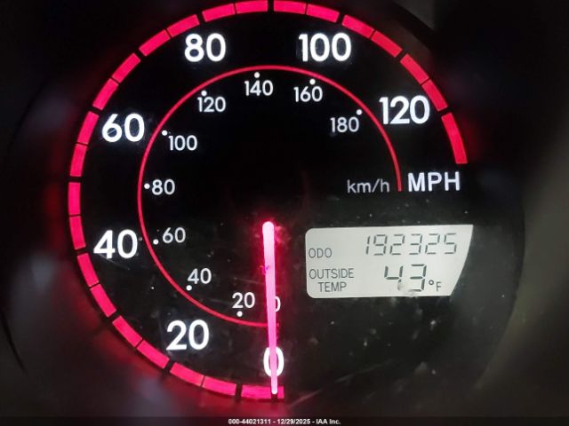 Pontiac Vibe Image 6