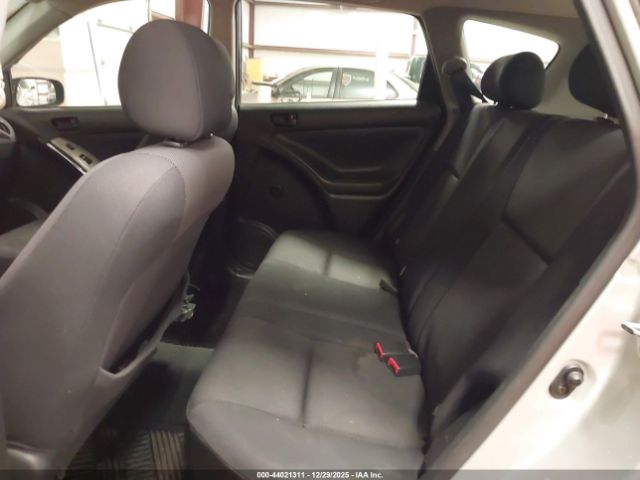 Pontiac Vibe Image 11