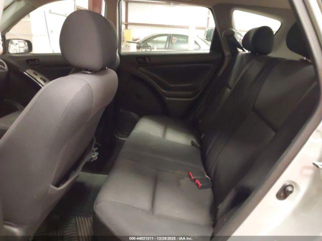 Pontiac Vibe Image 11