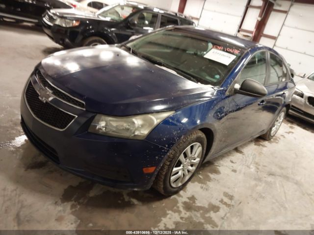 Chevrolet Cruze Ls Auto Image 2