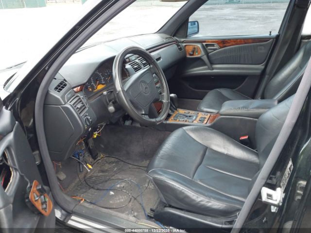 Mercedes-Benz E-Class Image 7