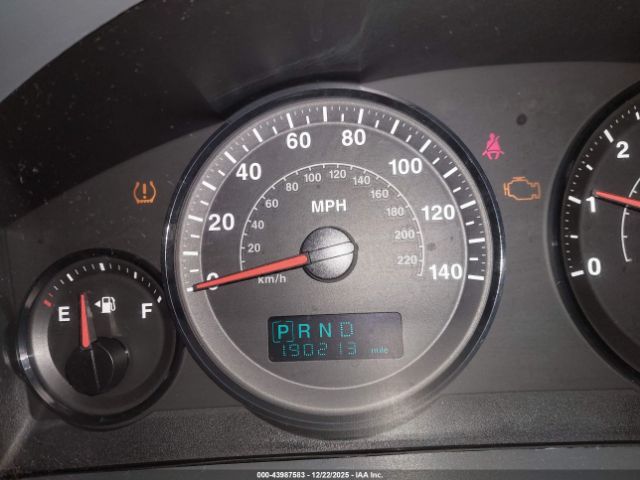 Jeep Grand Cherokee Laredo Image 8