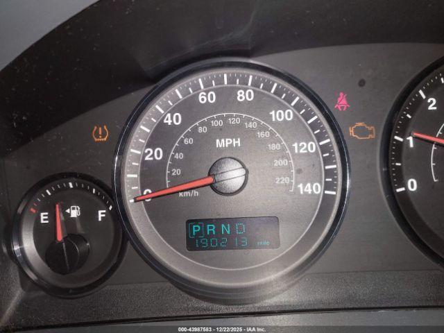 Jeep Grand Cherokee Laredo Image 8