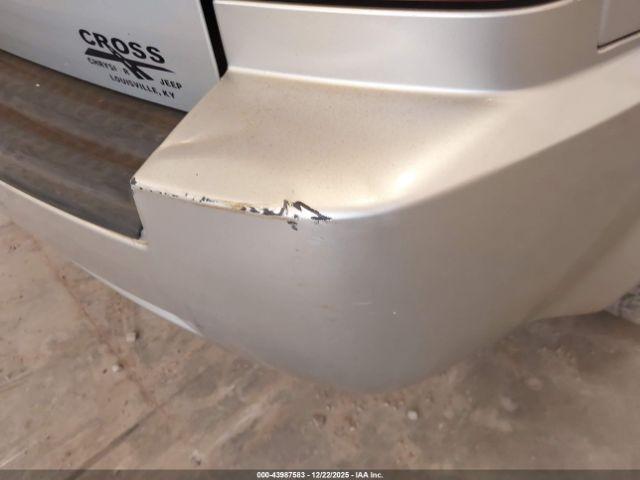 Jeep Grand Cherokee Laredo Image 10