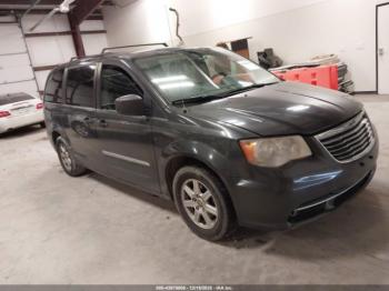  Salvage Chrysler Town & Country