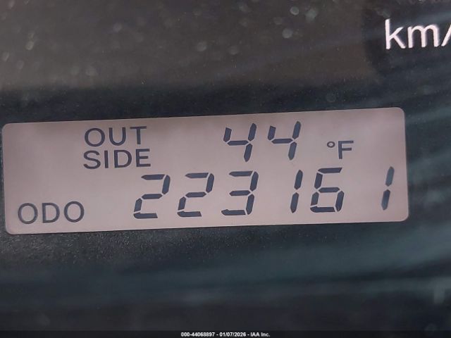 Toyota Corolla Le Image 8