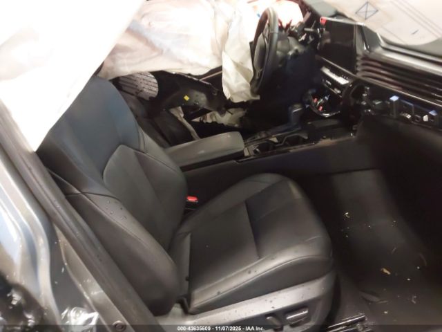 Toyota Camry Xse Image 10