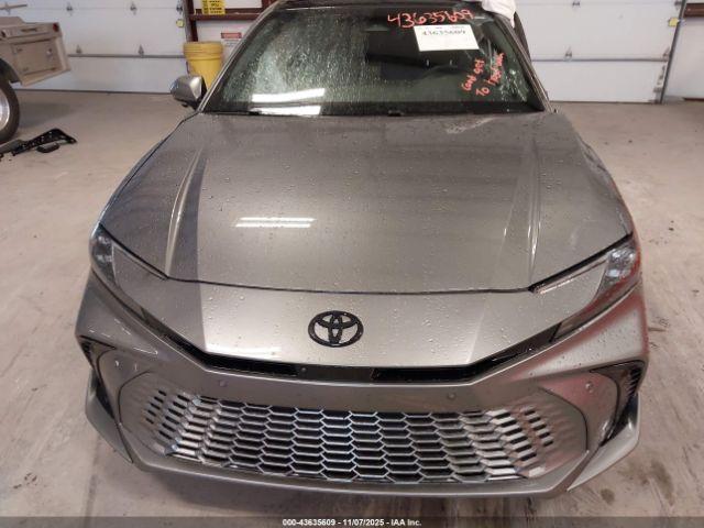 Toyota Camry Xse Image 4