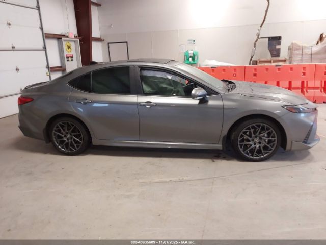 Toyota Camry Xse Image 6