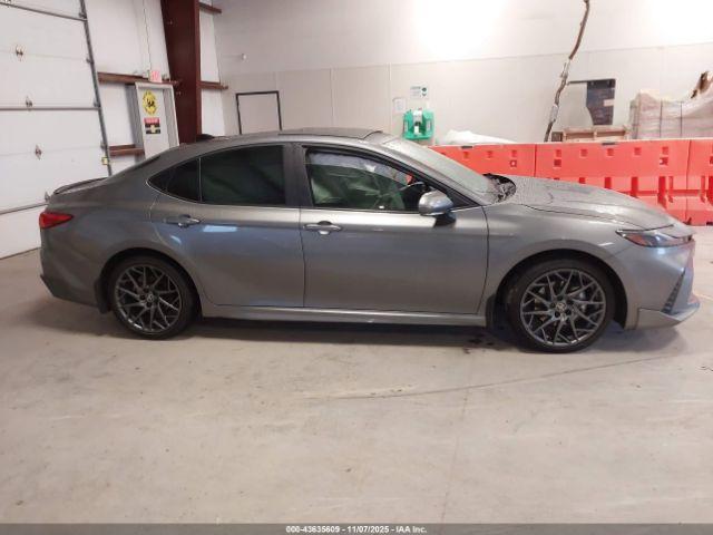 Toyota Camry Xse Image 6