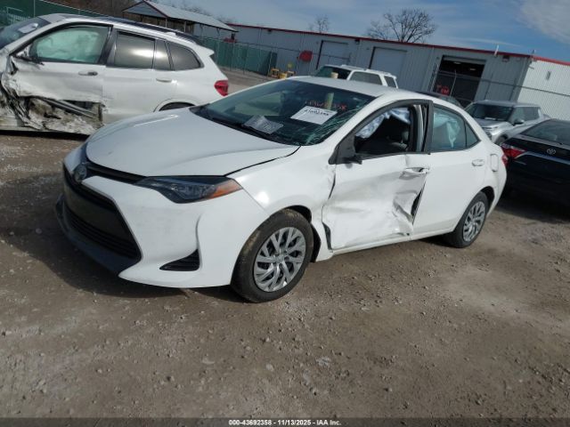 Toyota Corolla Le Image 12