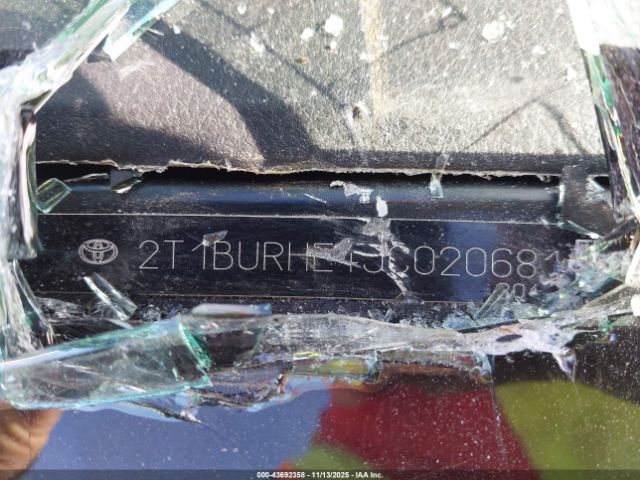 Toyota Corolla Le Image 9