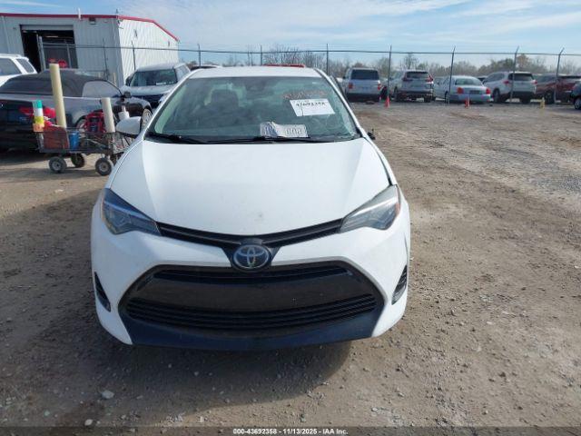 Toyota Corolla Le Image 7