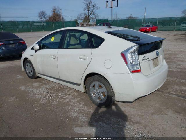 Toyota Prius Two Image 5