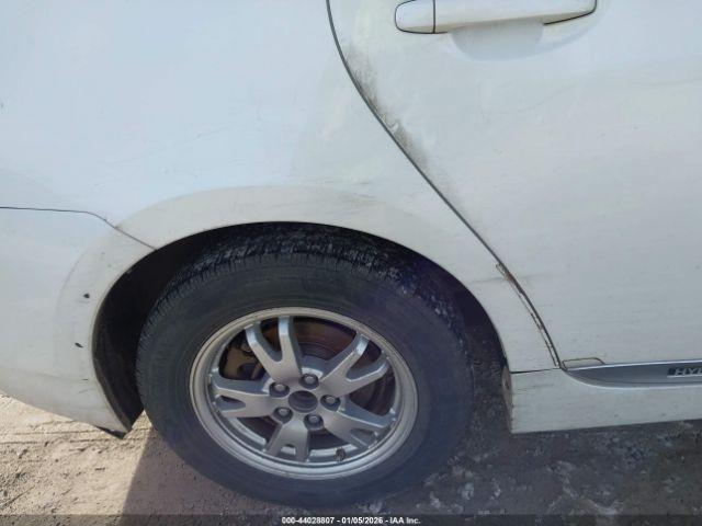 Toyota Prius Two Image 6