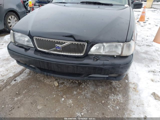 Volvo S70 Image 8