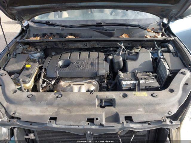 Toyota RAV4 Image 17