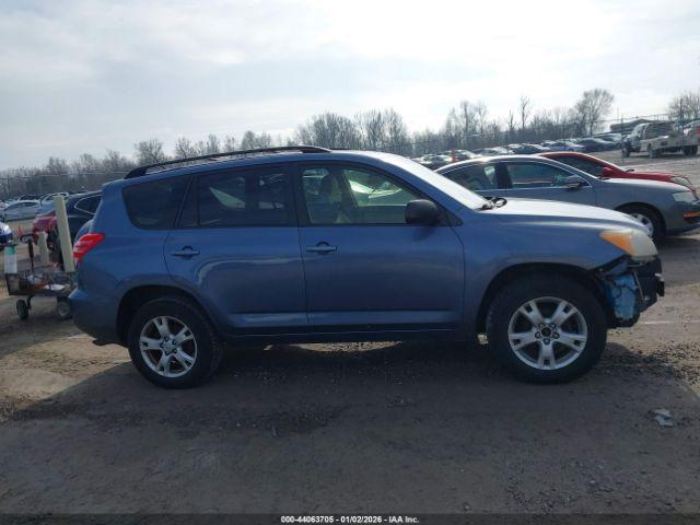 Toyota RAV4 Image 15