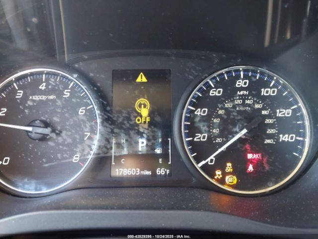 Mitsubishi Outlander Image 11