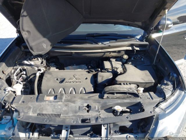 Mitsubishi Outlander Image 6