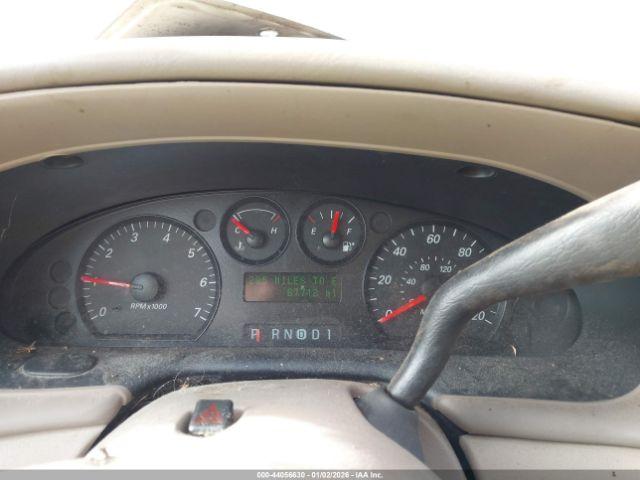 Ford Taurus Se Image 9