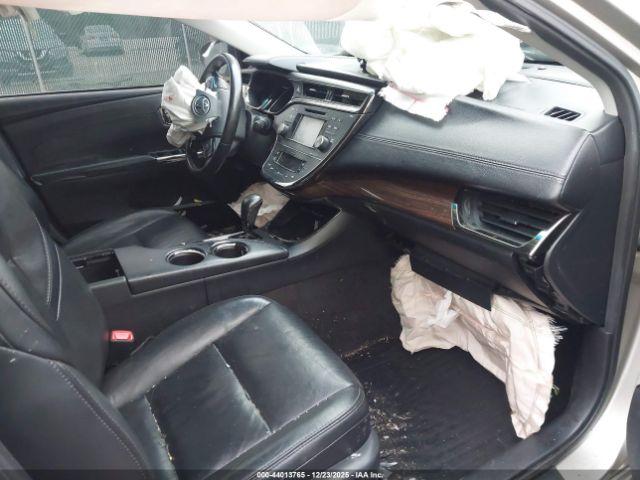 Toyota Avalon Xle Image 3