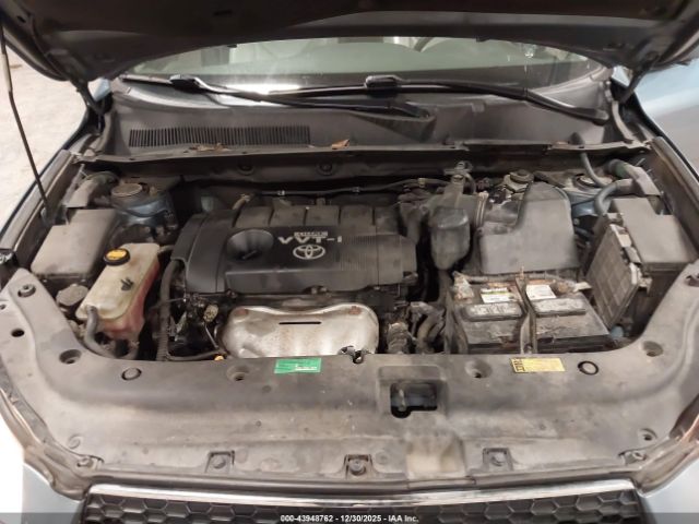 Toyota RAV4 Limited Image 8