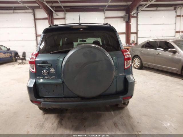 Toyota RAV4 Limited Image 4