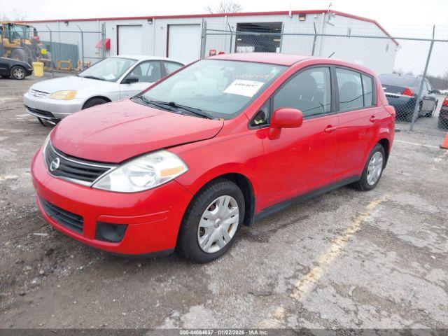 Nissan Versa 1.8s Image 12