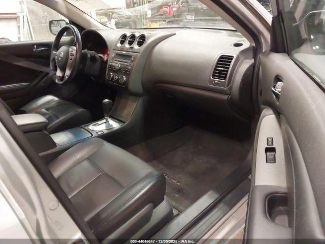 Nissan Altima 2.5 S Image 6