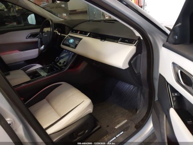 Land Rover Range Rover Velar P250 S Image 16
