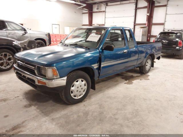 Toyota Pickup Image 2