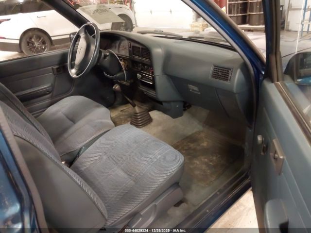 Toyota Pickup Image 4