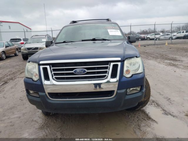 Ford Explorer Xlt Image 10