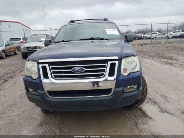 Ford Explorer Xlt Image 10