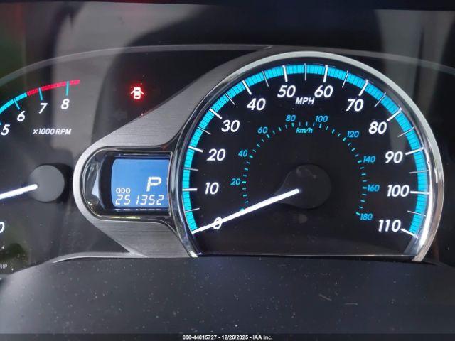 Toyota Sienna Xle V6 8 Passenger Image 10