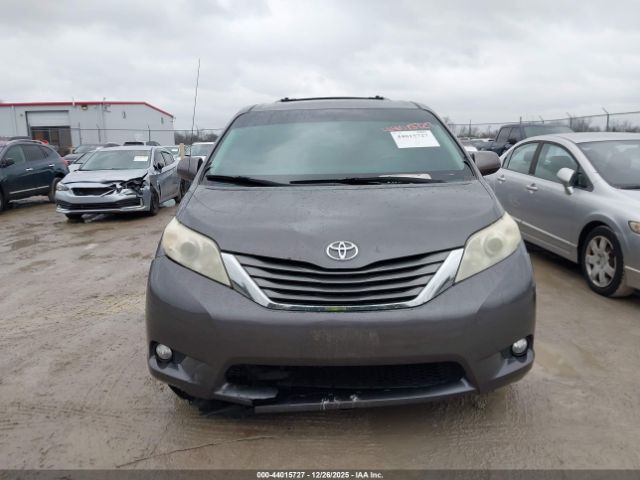 Toyota Sienna Xle V6 8 Passenger Image 16