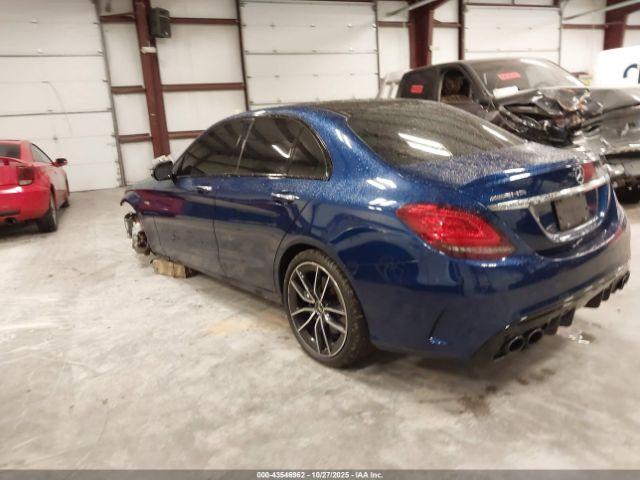 Mercedes-Benz C-Class 4matic Image 11