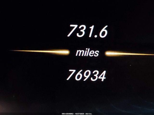 Mercedes-Benz C-Class 4matic Image 13