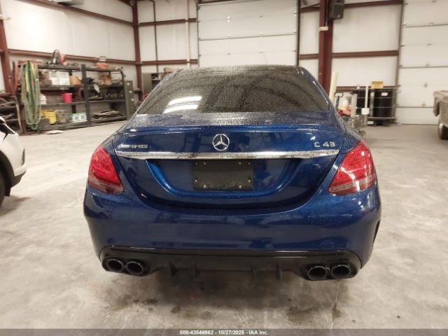 Mercedes-Benz C-Class 4matic Image 15