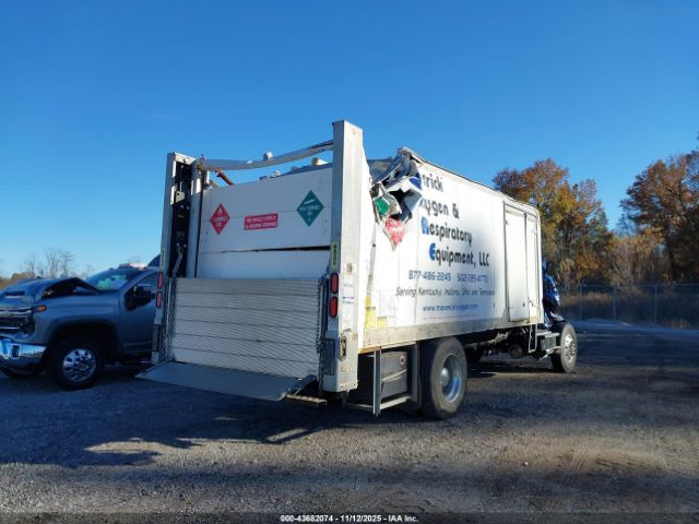 Freightliner M2 106 Image 10