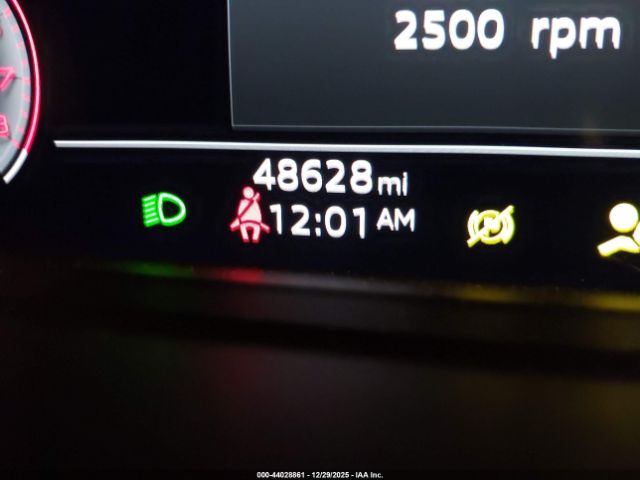 Audi A8 55 Tfsi Quattro Tiptronic Image 14