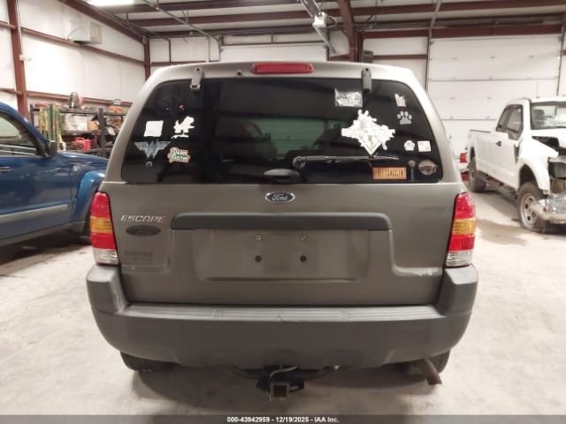 Ford Escape Xls Image 2