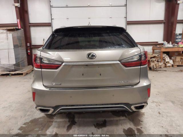 Lexus RX Image 12