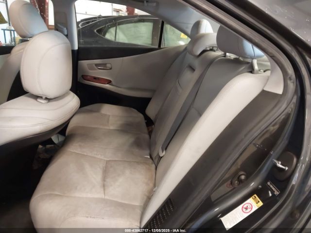 Lexus HS 250h Image 16