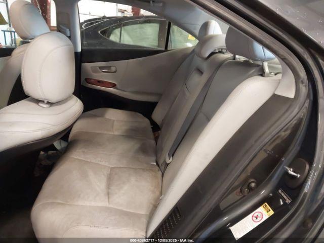 Lexus HS 250h Image 16