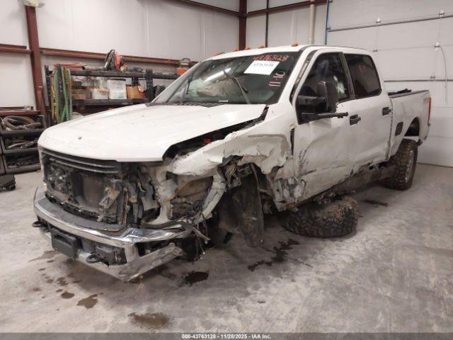 Ford F-250 Xlt Image 16